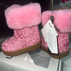 UGG infant boots Size 0/1 (0-6 Months)